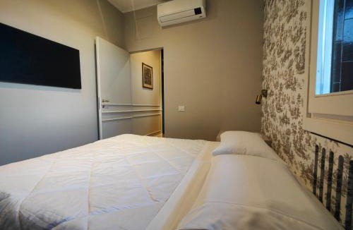 San Siro Apartment | Ottoboni 2A Luxury Penthouse
