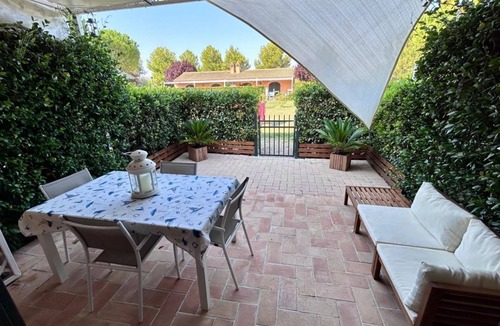 Porto Recanati Apartment | P079 - Porto Recanati, two-room apartment with courtyard in a residence with pool.