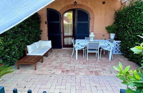 Porto Recanati Apartment | P079 - Porto Recanati, two-room apartment with courtyard in a residence with pool.