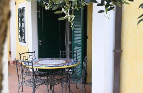 Porto Recanati Apartment | P086 - Porto Recanati, villa a schiera con giardino e terrazzo