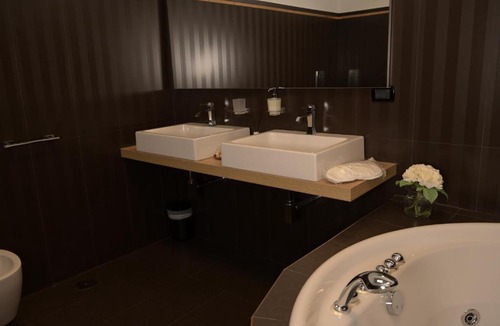Cosenza Hotel | Palace Eight - Suites & Spa