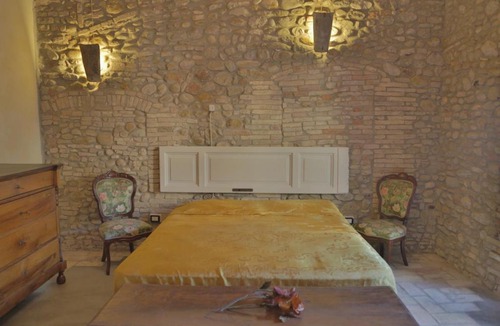Roseto degli Abruzzi Apartment | Palazzo Antico nella piazza di Montepagano