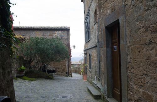 Civita di Bagnoregio Apartment | Palazzo Contino