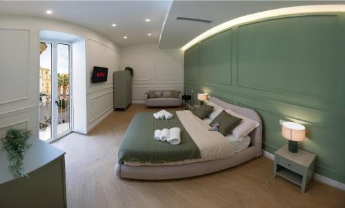 Historical Downtown Salerno Apartment | Palazzo Ducale