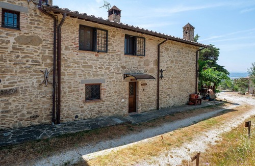 Lidarno Apartment | Palazzo Goduto – Organic Farm Retreat in Umbria, Italy