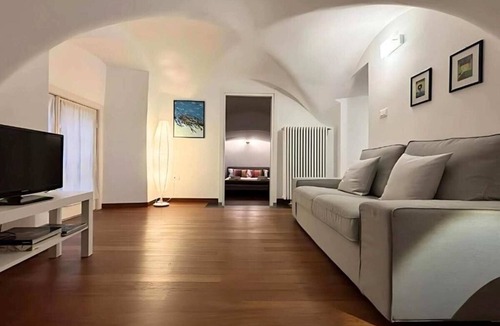 Pre Apartment | Palazzo Lomellini Historic Retreat