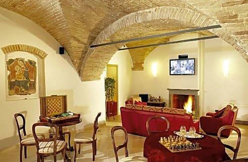 Foligno Hostel | Palazzo Pierantoni – Ostello di Foligno