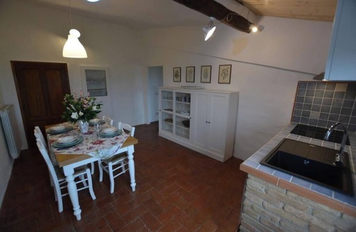 Radicondoli Apartment | Panoramic apartment in medieval village