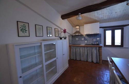 Radicondoli Apartment | Panoramic apartment in medieval village