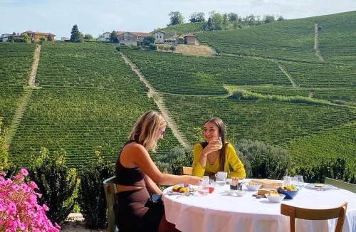 Treiso Hotel | Panoramic Villa Garassino - country rooms and fine restaurant