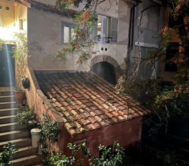 Rione XI Sant'Angelo Apartment | Pantheon, Campo de fiori mini garden