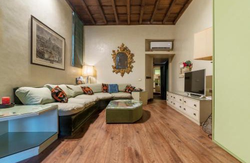 Rione VIII Sant'Eustachio Apartment | Pantheon Luxury Home