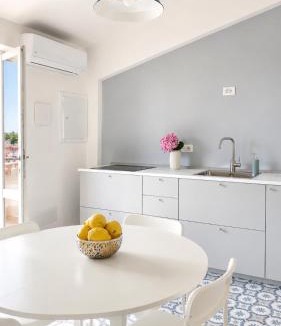Paola Apartment | Paola Sea Homes