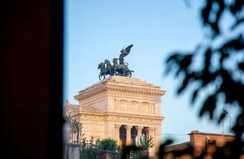Rione XI Sant'Angelo Apartment | Peaceful apartment in piazza Venezia's alleys