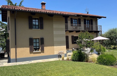 Saluzzo Apartment | Peaceful Luxury Farmhous — Stunning Alps Views