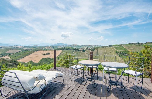San Savino Apartment | Peaceful Stay in San Savino