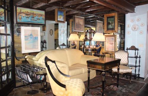 Rione VIII Sant'Eustachio Apartment | Penelope's House