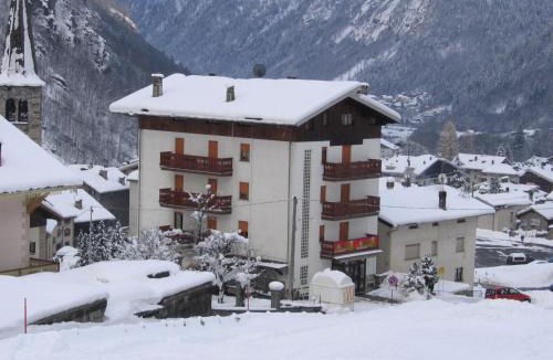 Alagna Valsesia Hotel | Pensione Genzianella