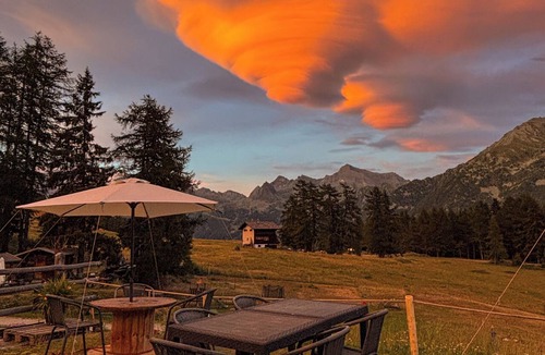 Champoluc Apartment | Penthouse with Monte Rosa Views, 3 Minutes from the Ski Lifts in Champoluc