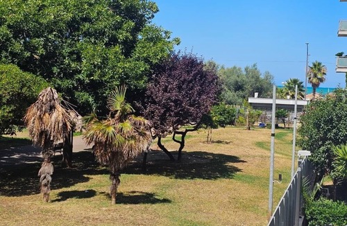 Pescara Apartment | Pescara Seaside Cottage. Waterfront apartment for vacation rental.