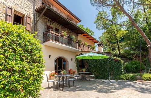 Monte Santa Maria Tiberina Apartment | Pet friendly apartment