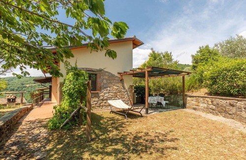 Monte Santa Maria Tiberina Apartment | Pet friendly apartment