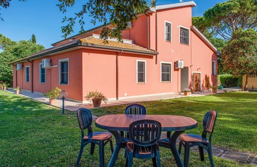 Roccastrada Apartment | Pet friendly apartment in Roccastrada with WiFi