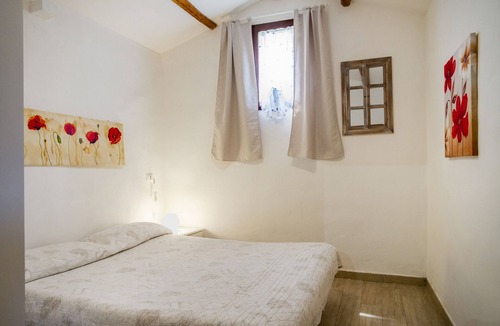 Orbetello House | Pet-Friendly Holiday Home La Casetta delle Vigne with Garden