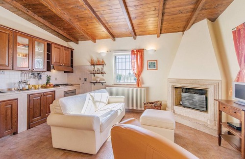 Mondavio House | Pet friendly home in Mondavio -PU- with WiFi