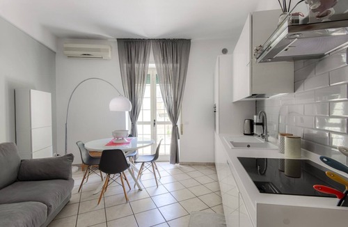 Universita Apartment | Piazza Bologna Enchanting Apartment