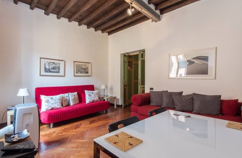 Rione VI Parione Apartment | Piazza Navona Charming Apartment