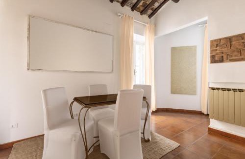 Rione V Ponte Apartment | Piazza Navona Loft for 7 people