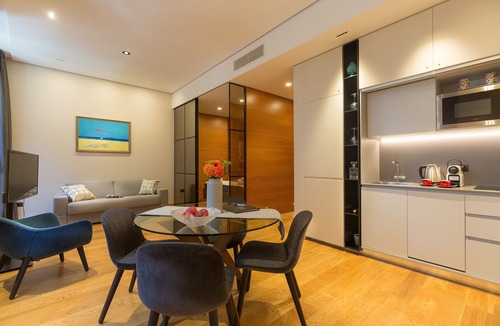 Rome City Centre Apartment | Piazza Venezia Suite Design
