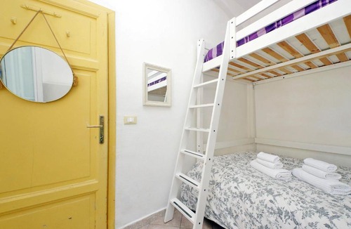 Rione XVIII Castro Pretorio Apartment | Piccola Piazza Della Libertà