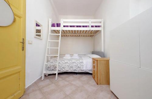 Rione XVIII Castro Pretorio Apartment | Piccola Piazza Della Libertà