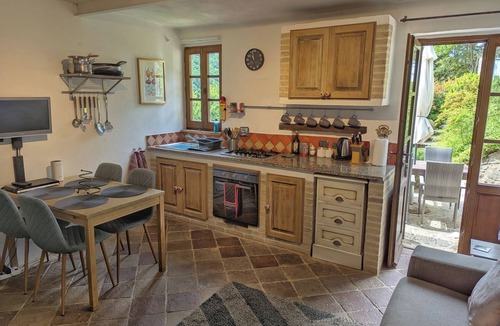 Pierantonio Apartment | Pietramelina- Beautiful Stone Farmhouse with Pool in Quiet Valley Setting