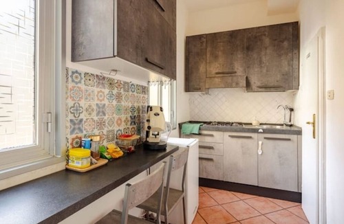 Historic Center Apartment | [Pinacoteca] Art Behind the 2 Towers
