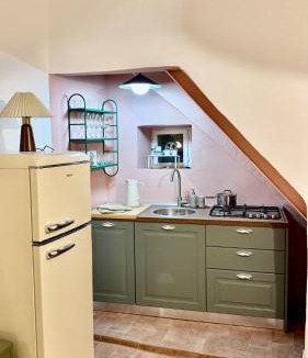 Acquasparta Apartment | Pink House - InBorgo