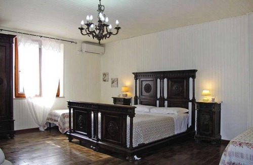Ramazzano Villa | Podere Caldaruccio La Pineta - 26 people Cottage & Villa