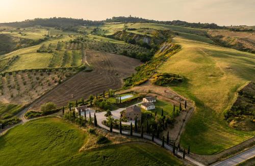 Il Poggio Villa | PODERE COLLELUNGO 14, Emma Villas