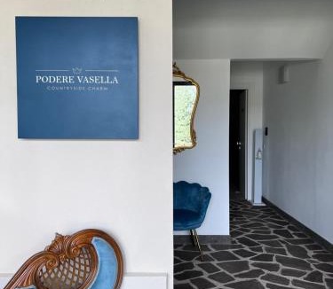 Capranica Apartment | Podere Vasella - Suite junior sx