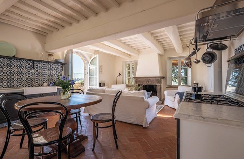 San Giovanni d'Asso Villa | Podere Vernine di Sotto 14, Emma Villas