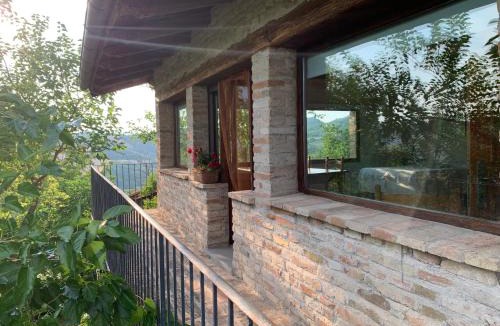 Urbino House | Poetic glass house in the countryside