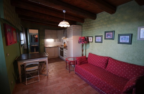 Monte Roberto House | Poggio Montali Nestled among vineyards and olive groves