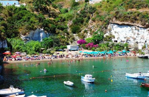 Le Forna Apartment | Ponzamania La terrazza di Cala Feola