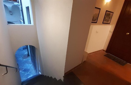 Historical Downtown Salerno Apartment | Porta Nova Home