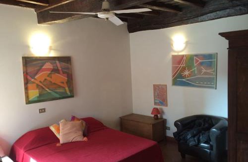 Rione XI Sant'Angelo Apartment | Portico d'Ottavia, the ancient Rome