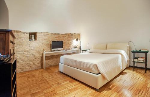 Rione XI Sant'Angelo Apartment | Portico