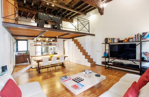 Roman Ghetto Apartment | Portico - WR Apartments