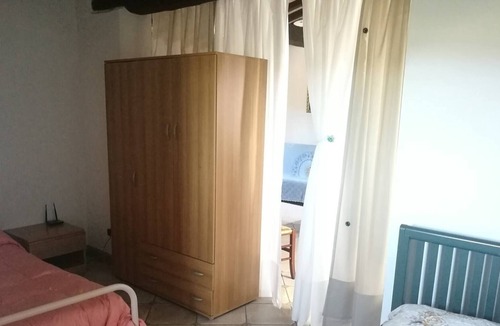 Fratta House | Portion of a farmhouse with 30 beds - 4 apartments and 2 rooms
